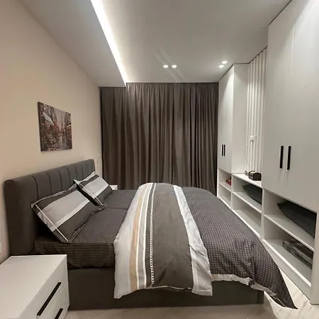 Two Bedroom Near Artifical